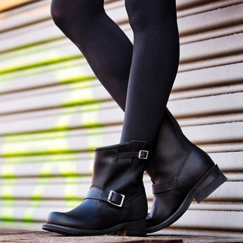 Frye Women’s black leather Engineer 🥀